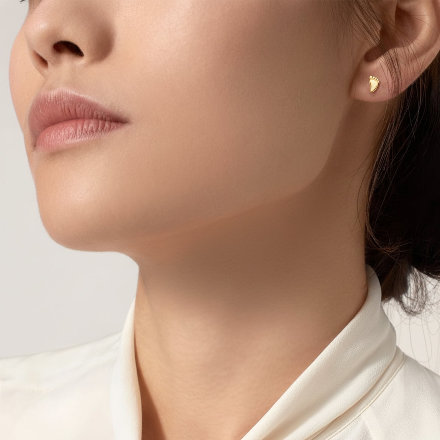 Mini Feet Stud Earring